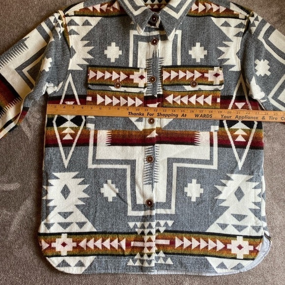 Southwestern design button up shirt - Picture 3 of 5